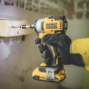 Набір з 2-ух інструментів DeWALT DCK2062D2T