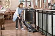 Компактна підлогомийна-усмоктувальна машина Karcher BR 30-4 C + MF