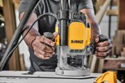 Фрезер DeWALT DWE625KT