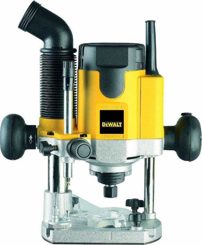 Фрезер DeWALT DW621