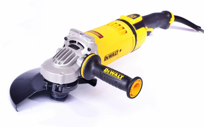 Кутова шліфувальна машина DeWalt DWE4599